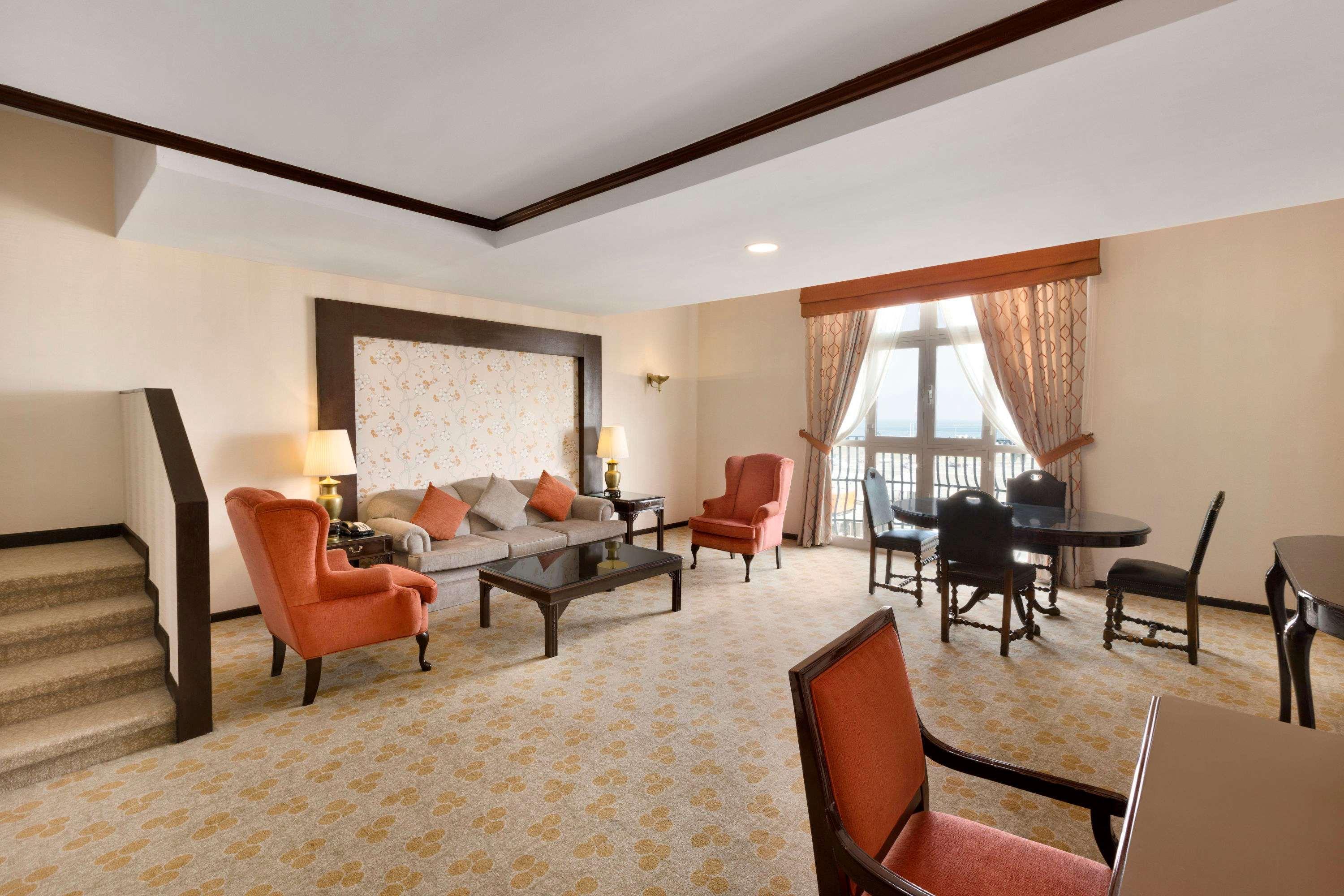 Hawthorn Suites By Wyndham Ель-Хубар Екстер'єр фото